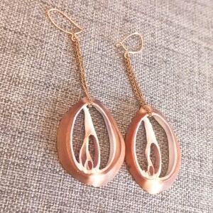 Mermaidcore Natural Sliced Seashell Earrings - Pre-loved (2.5")